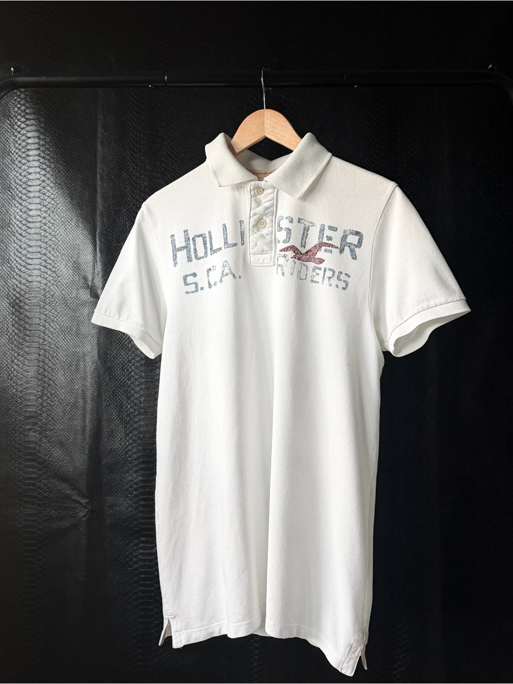 Hollister California S.C.A Riders Polo Shirt Size Men’s XL Cream Burgundy Eagle
